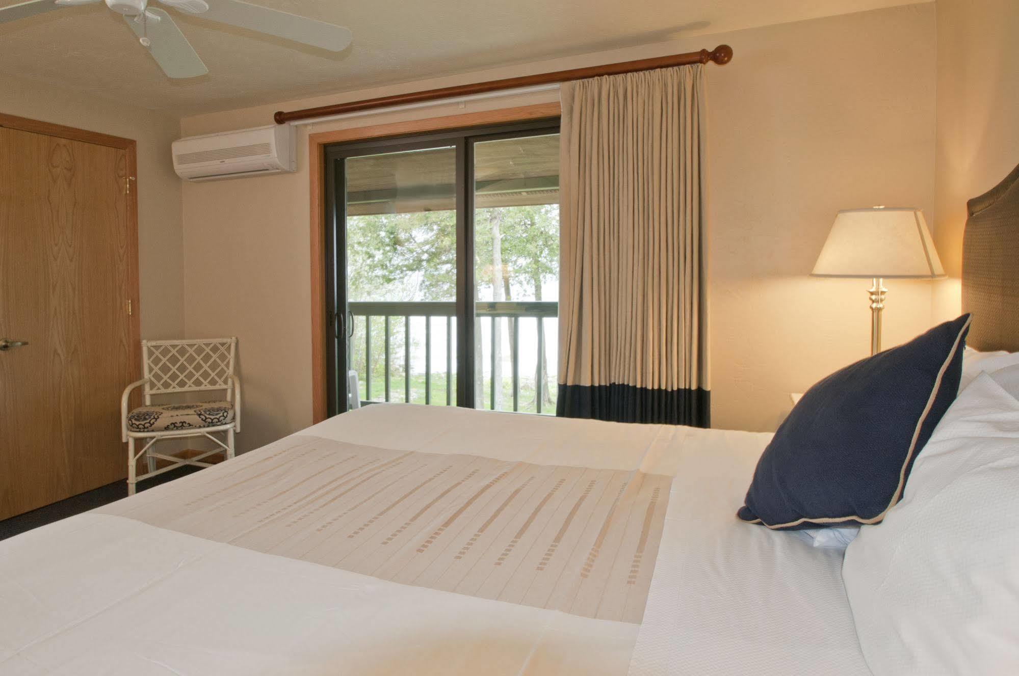 The Shallows Resort Egg Harbor Exteriör bild